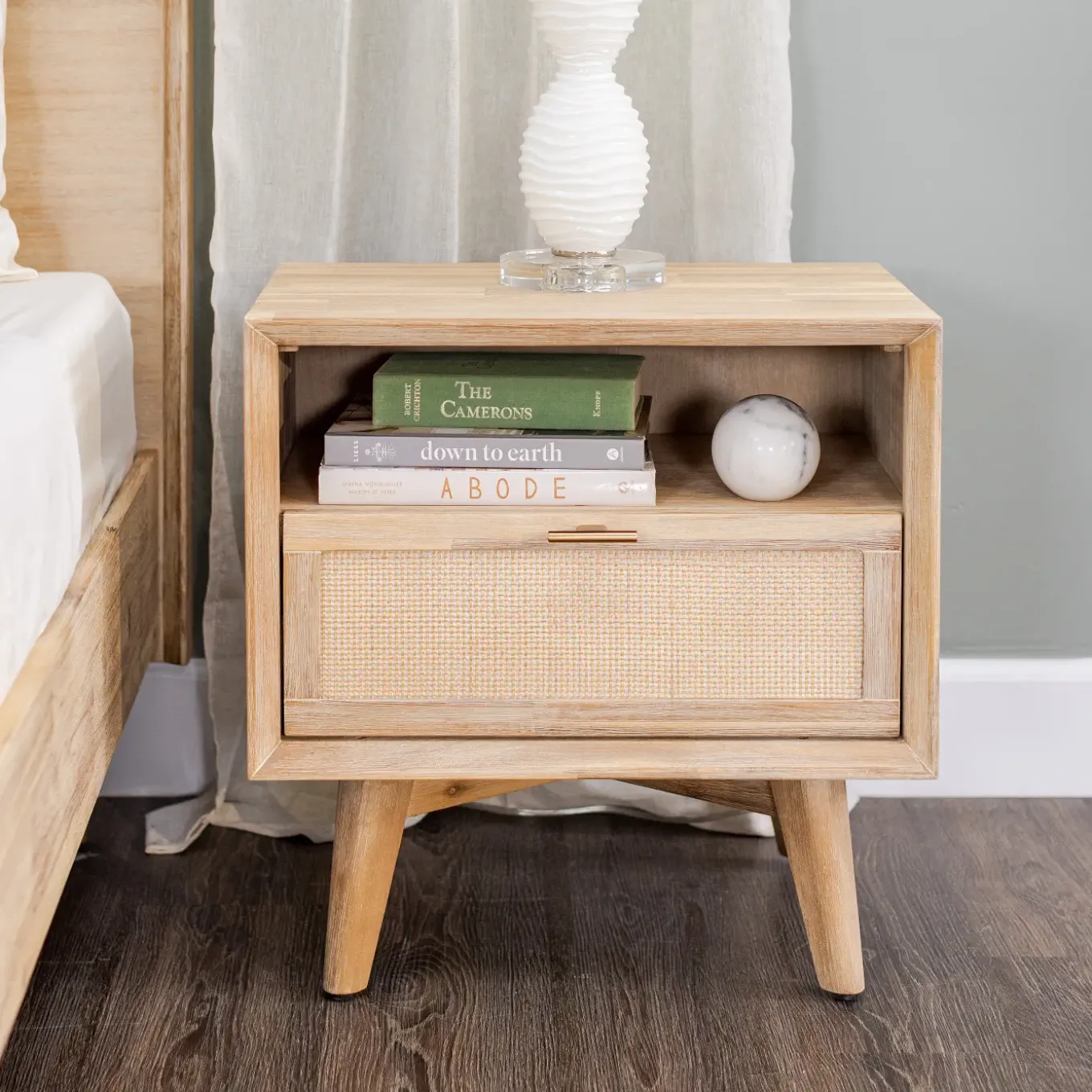 Crosby Full Bed, Chest & Nightstand