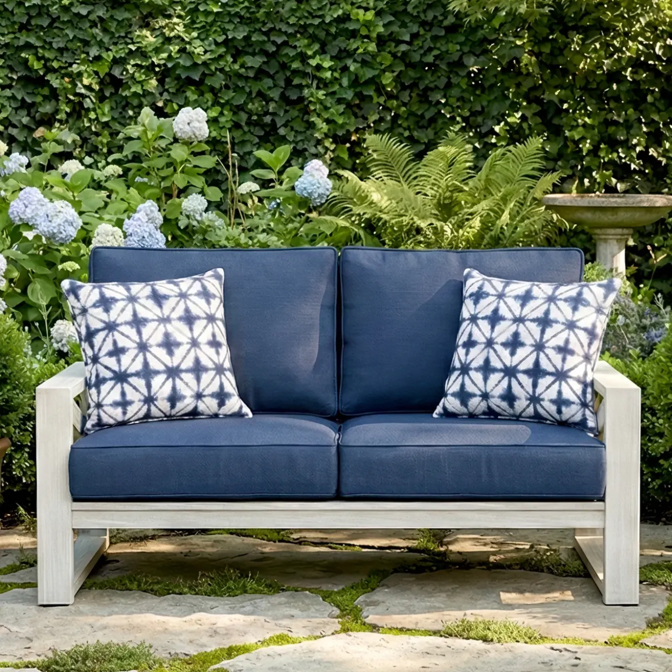 Melbourne Outdoor Loveseat