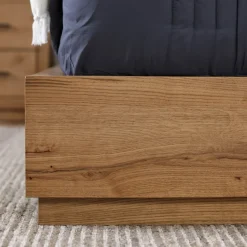 Nola Bed
